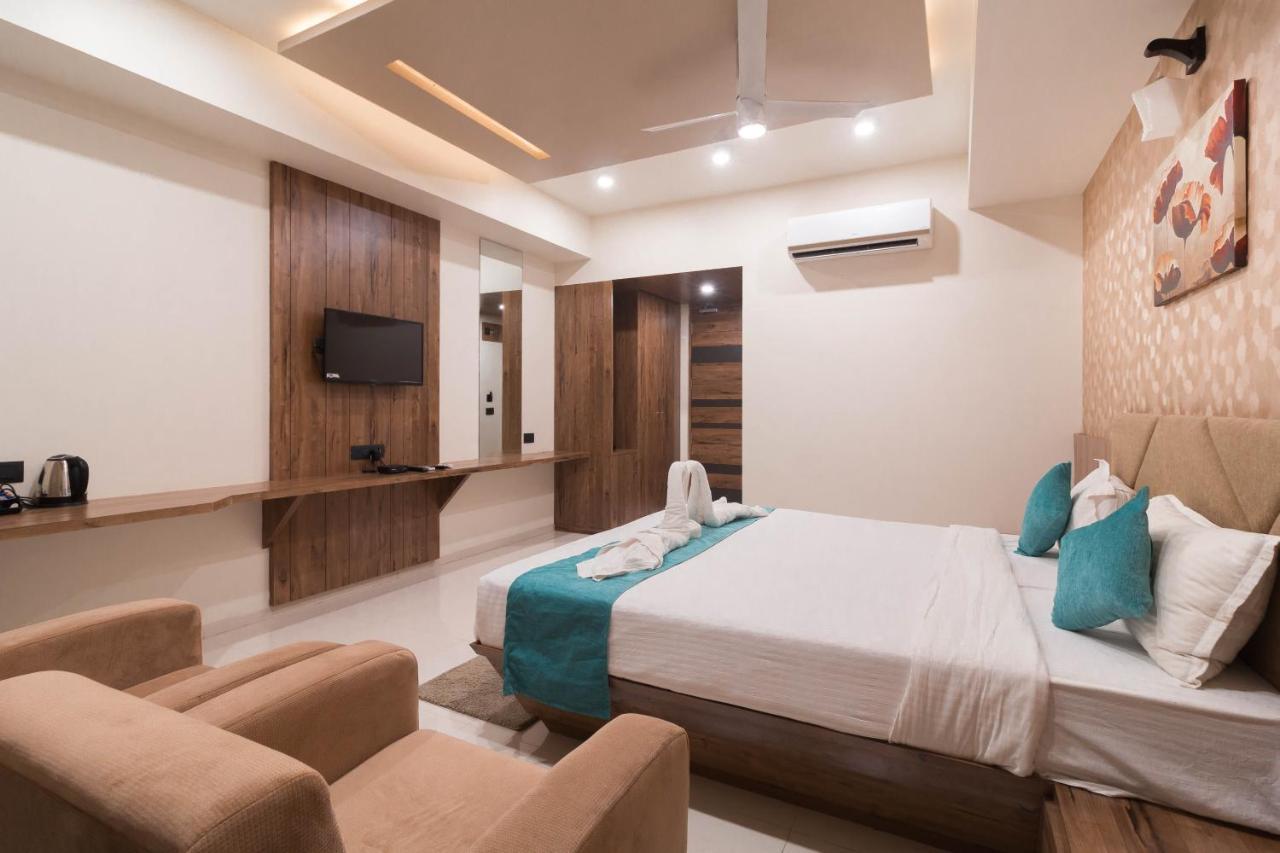 Hotel Green City Gandhinagar Exteriör bild