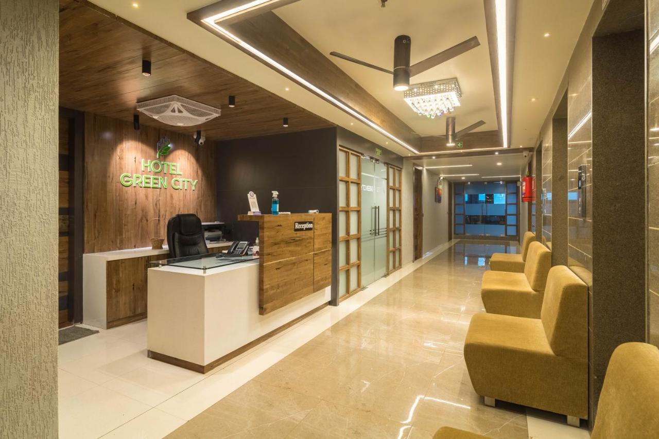 Hotel Green City Gandhinagar Exteriör bild